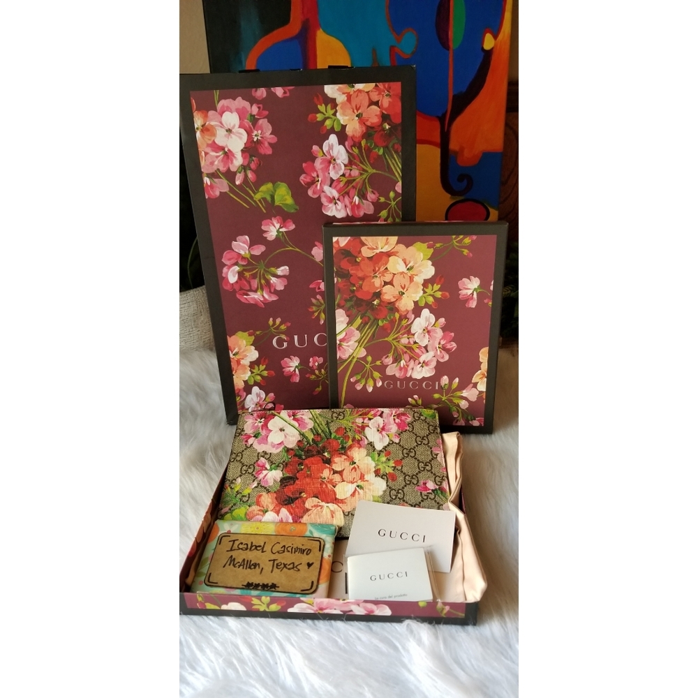 Brand new Gucci Blooms Clutch
